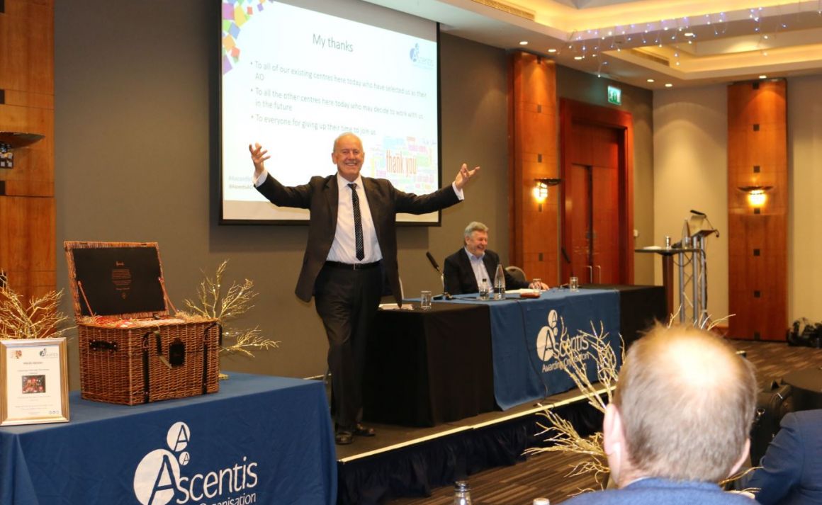 Gyles Brandreth - The 7 secrets of happiness